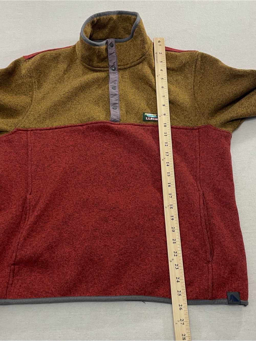 LL Bean Slightly Fitted 1/4 Snap Pullover Large Reg Mock Neck Sweater 501546 - Picture 8 of 9